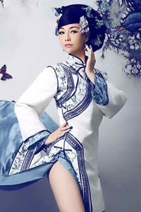 敌后便衣队传奇